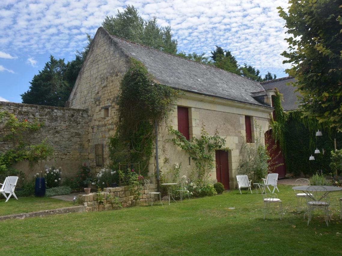 La Penesais Beaumont-en-Véron Exterior foto